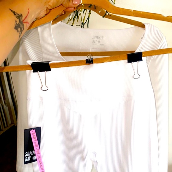 White active wear set - Picture 2 of 2